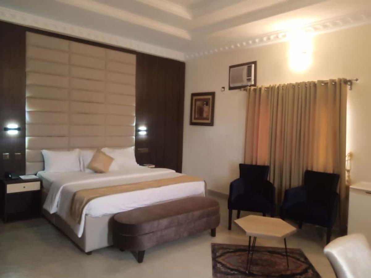 Roban Hotels Limited Enugu Eksteriør billede